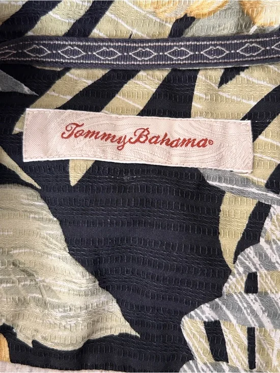 Tommy Bahama Black & Yellow Floral Button-Down Hawaiian Shirt Silk Men’s Large - Picture 3 of 6
